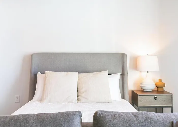 Apartment Landing - Modern With Amazing Amenities Tucson