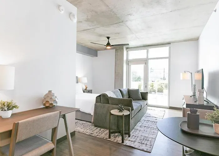 Landing - Modern With Amazing Amenities