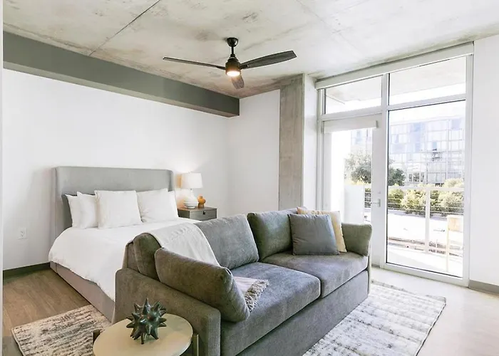 Landing - Modern With Amazing Amenities *
