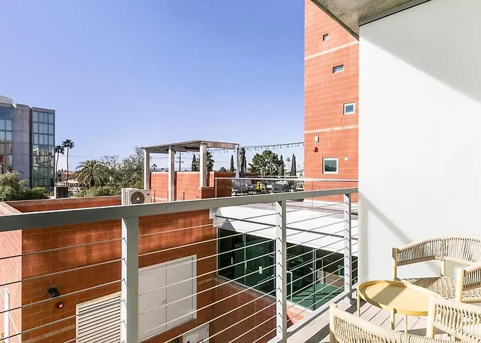 Apartment Landing - Modern With Amazing Amenities *